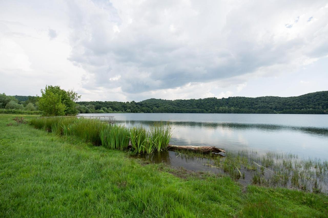 Agriturismo Lago Di Mezzano Valentano Ngoại thất bức ảnh